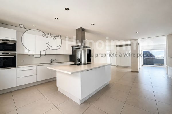 Spacieux et lumineux appartement de 5.5 pièces avec terrasse