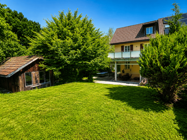 Charmante villa mitoyenne avec garages 3