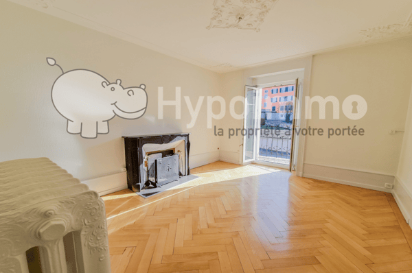 Bel appartement de 4 pièces au 1er étage avec garage