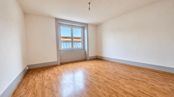 Charmant appartement de 3 pièces au rez supérieur avec fibre optique 6