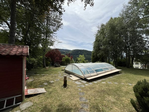 Maison de maître de 4 appartements avec piscine 4