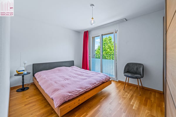 Magnifique appartement de 4.5 pièces au 1er étage 2 places de parc 13