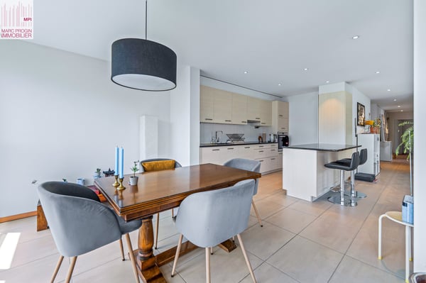 Magnifique appartement de 4.5 pièces au 1er étage 2 places de parc 10