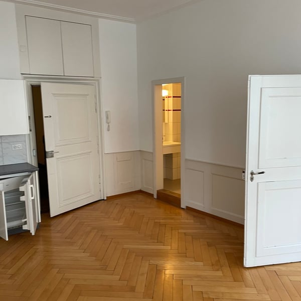 Joli appartement avec grand salon 8