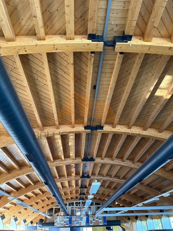 A vendre Halle d'exposition, bureaux, dépôts, garages et stand de tir 3