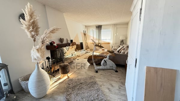 A VENDRE Appartement de 1.5 pièces et garage en PPE 6