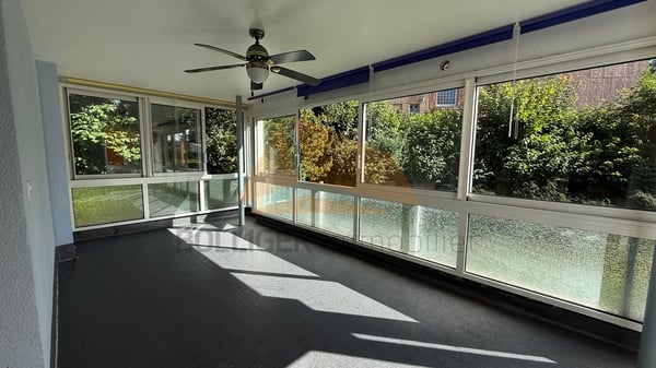 A VENDRE APPARTEMENT DE 1.5 PIÈCES EN PPE ET PLACE DE PARC INTÉRIEURE 10