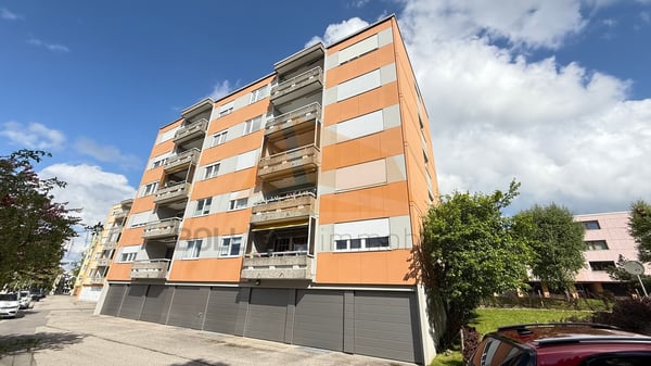 A VENDRE APPARTEMENT DE 1.5 PIÈCES AVEC BALCON ET GARAGE BOX 4