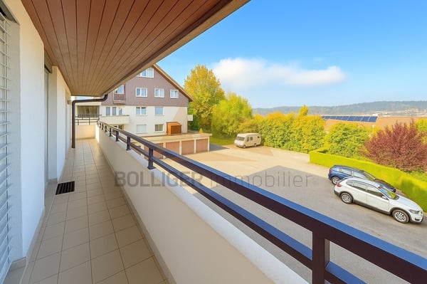A VENDRE APPARTEMENT 1.5 PIÈCES DE 138 M2 AVEC GARAGE DOUBLE 7