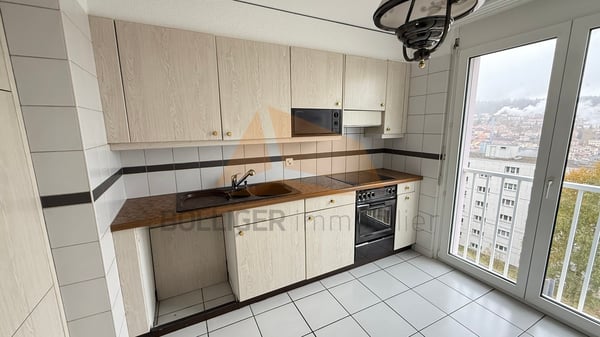 A VENDRE APPARTEMENT 1 PIÈCES AVEC GARAGE BOX 7