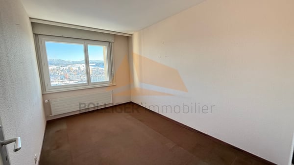 A VENDRE APPARTEMENT DE 2 PIÈCES 200 M2 AVEC GARAGE INDIVIDUEL 12