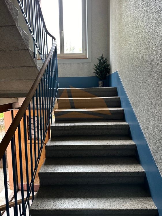 A VENDRE Appartement 2 pièces en PPE 4