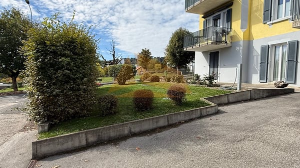 A VENDRE MAISON FAMILIALE DE 2 APPARTEMENTS AVEC GARAGE 12