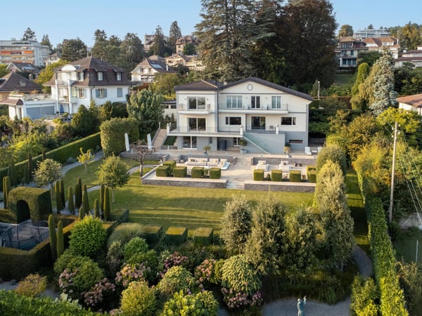 Vue lac et élégance intemporelle 2