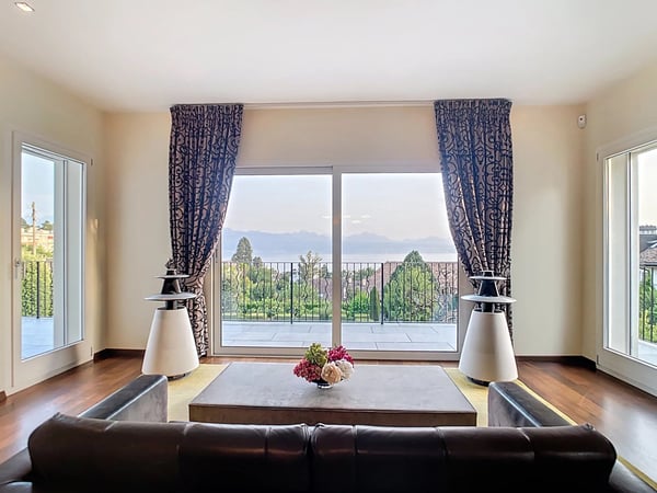 Vue lac et élégance intemporelle 2