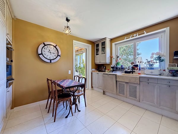 Une propriété d'exception avec vue sur le lac ! 13
