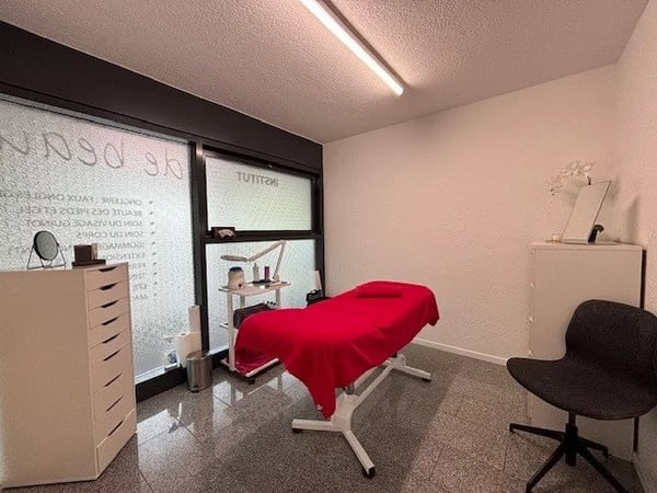 Local commercial aménagé avec activité existante et excellente rentabilité 4