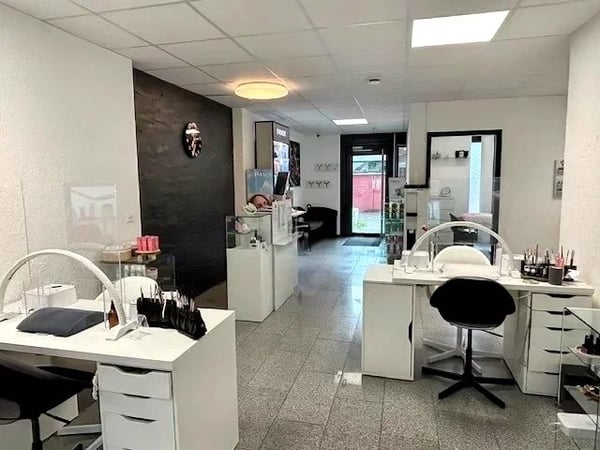 Local commercial aménagé avec activité existante et excellente rentabilité 2