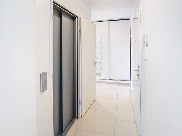 Duplex en attique avec terrasse au centre-ville 5