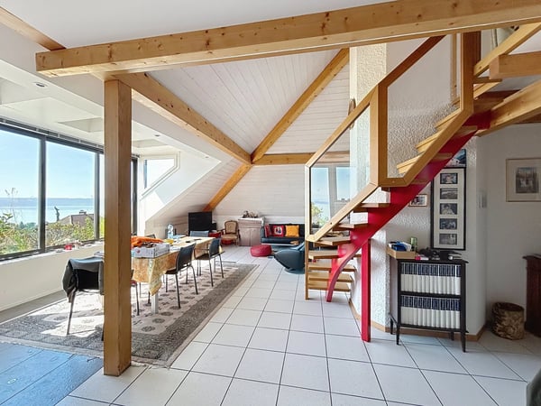Appartement avec vue panoramique sur le lac et les alpes 3