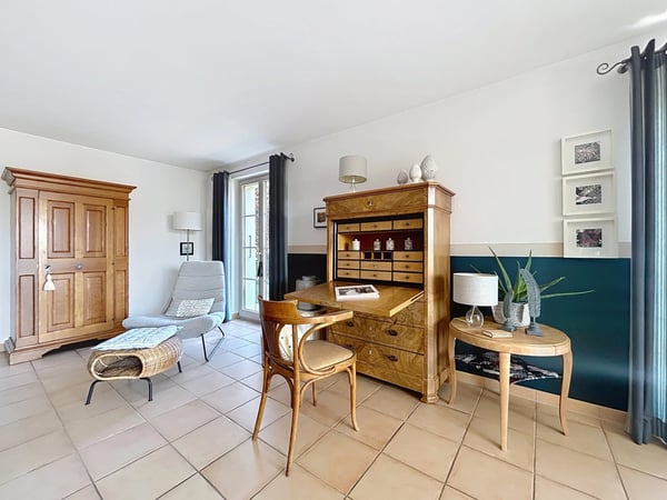 Spacieuse villa familiale de caractère avec vaste jardin (Laténa) 6