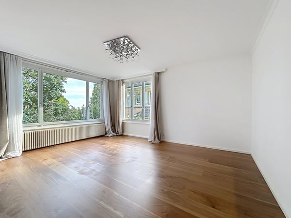Maison de caractère rénovée avec vue lac et alpes 10