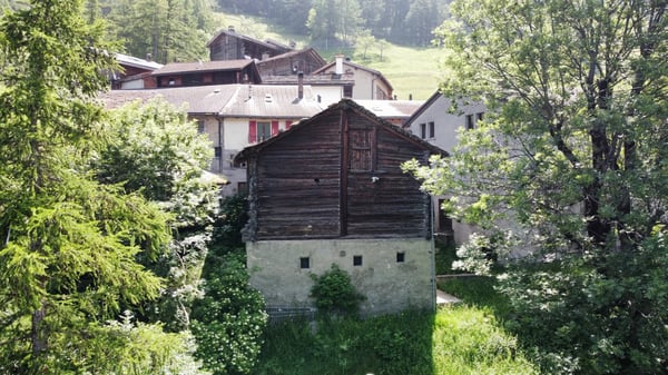 Charmante maison villageoise et sa grange traditionnelle ! 11