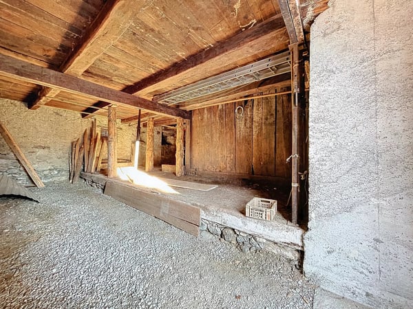 Charmante maison villageoise et sa grange traditionnelle ! 13