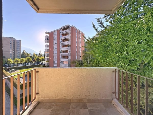 Splendide 1.5 pièces avec carnotzet privé 9