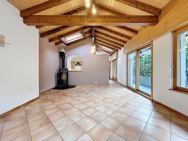 Appartement en rez-de-chaussée surélevé avec jardin 1