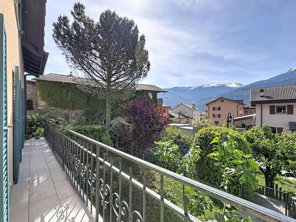Exclusivité - Splendide maison de village rénovée, jardin et piscine 10