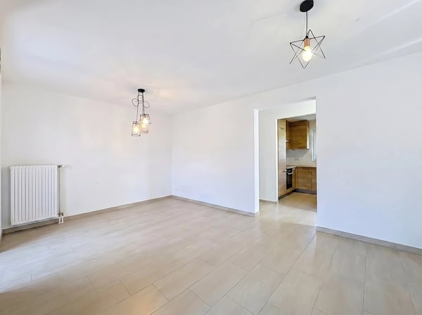 Exclusivité - Splendide maison de village rénovée, jardin et piscine 5