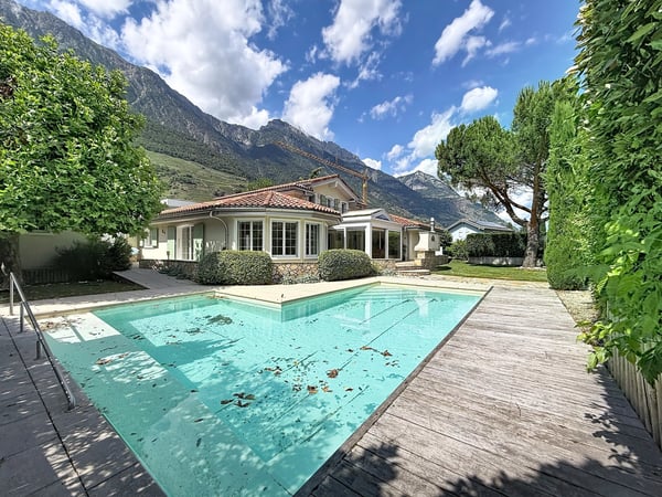 Spacieuse villa 5.5 pièces avec piscine et jardin 4