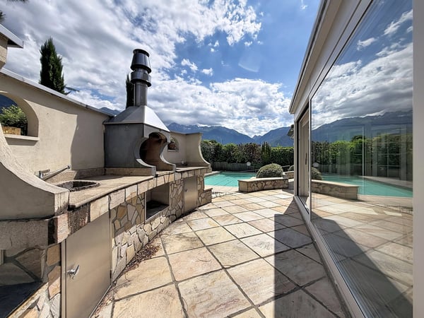 Spacieuse villa 5.5 pièces avec piscine et jardin 6