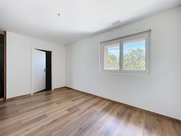 Villa contemporaine avec jardin et terrasses 10