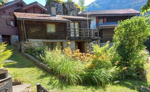 Charmant chalet à rénover 1