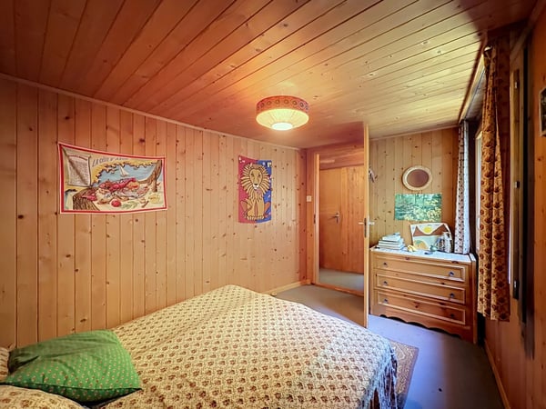 Charmant chalet à rénover 8