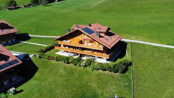 Magnifique appartement de 1.5 pièces avec grande terrasse à Château-d'Oex 1