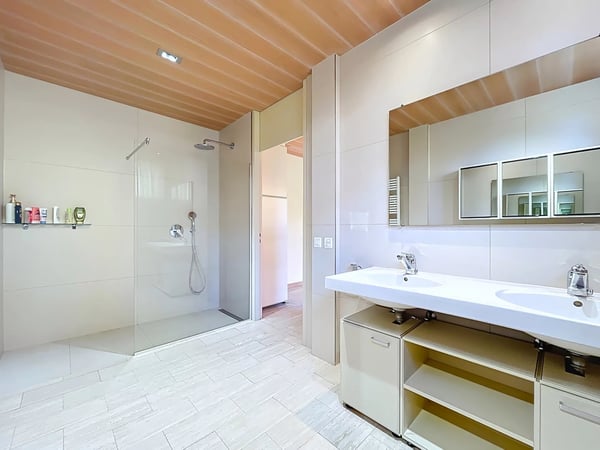 Propriété familiale modulable avec 3 logements 11