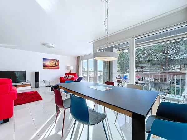 Spacieux 4.5 pièces dans résidence moderne avec balcon et terrasse 1