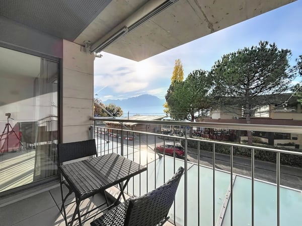 Spacieux 4.5 pièces dans résidence moderne avec balcon et terrasse 3