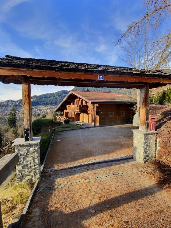 25 39 Chalet idéalement situé dans un style alpin tout confort 1