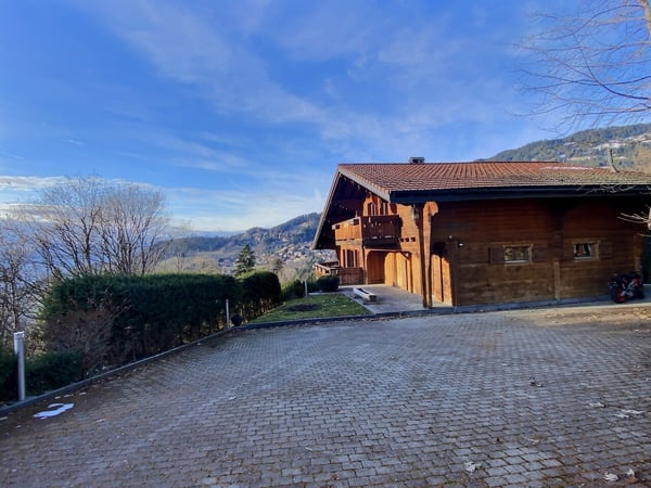 25 39 Chalet idéalement situé dans un style alpin tout confort 2