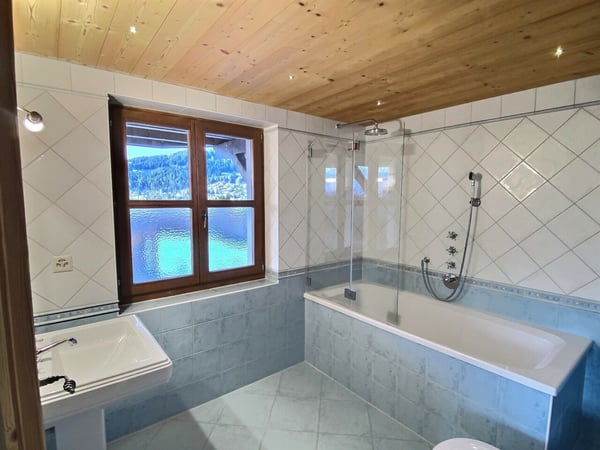 25 39 Chalet idéalement situé dans un style alpin tout confort 12