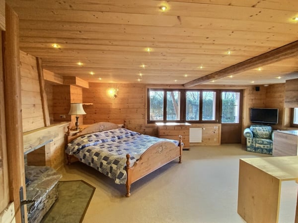 25 39 Chalet idéalement situé dans un style alpin tout confort 11