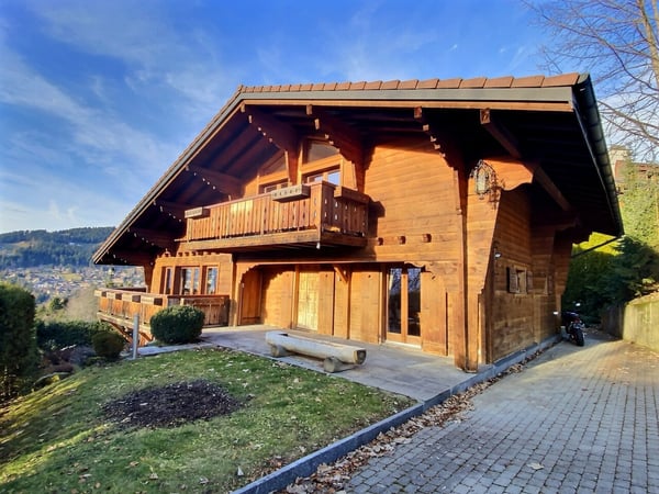 25 39 Chalet idéalement situé dans un style alpin tout confort 3