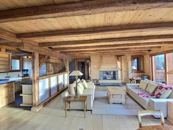 25 39 Chalet idéalement situé dans un style alpin tout confort 11