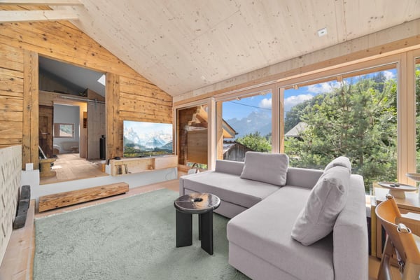 An exceptional chalet between plains and mountains, in the heart of Ollon municipality 12