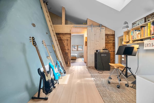 An exceptional chalet between plains and mountains, in the heart of Ollon municipality 13