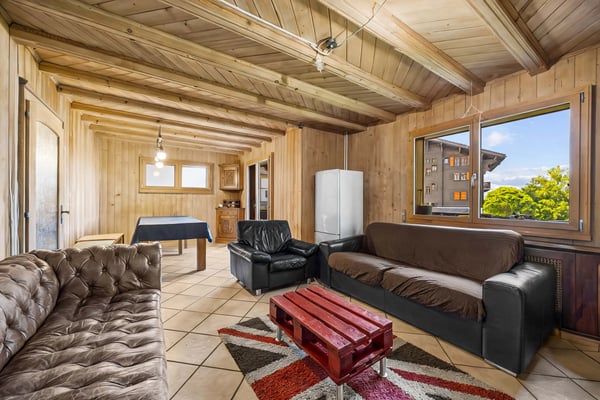 Duplex apartment with 5 rooms in the center of the village! 8